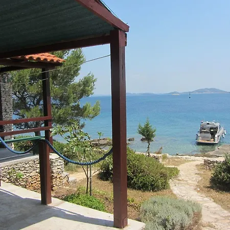 Holiday home Coastal In Zizanj With Barbecue Tkon