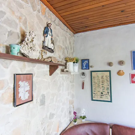 Coastal In Zizanj With Barbecue Holiday home Tkon